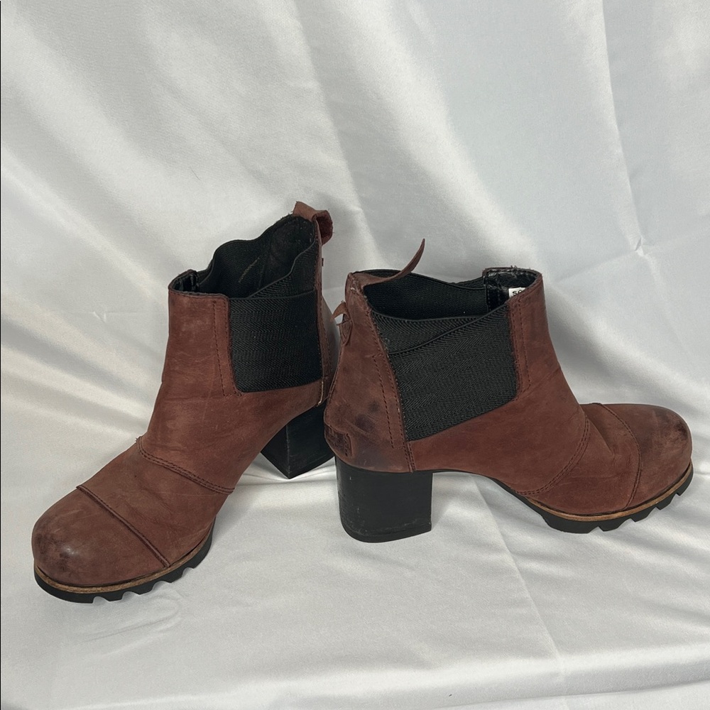 Sorel cattail addington chelsea block heel